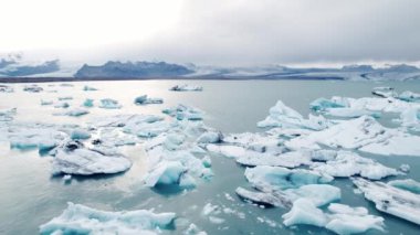İzlanda Vatnajokull Ulusal Parkı 'ndaki Jokulsarlon Buzul Gölü Drone Havalimanı