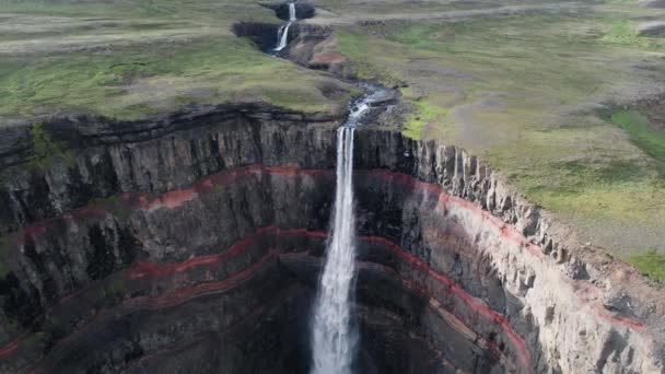Drone Aereo Della Cascata Hengifoss Islanda — Video Stock