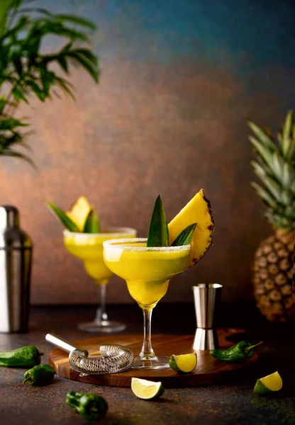 Cocktailkonzept Ananas Jalapeno Margarita Frontansicht — Stockfoto