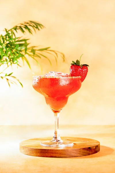 Erdbeer Margarita Cocktail Rezeptkonzept Für Sommergetränke Frontansicht — Stockfoto