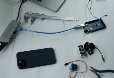 İnsan Mikrodenetleyici Programlama Kapatma Öğreniyor