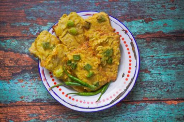 Deep fried tempeh : Tempe Mendoan