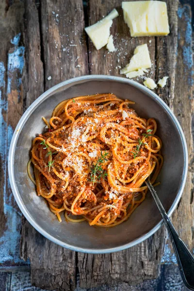 Espagueti Italiano Clásico Con Queso —  Fotos de Stock