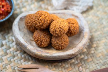 Bitterballen Hollanda 'da bir yiyecek türüdür.. 