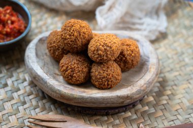 Bitterballen Hollanda 'da bir yiyecek türüdür.. 
