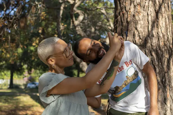 Çift alarak selfie ile akıllı telefon