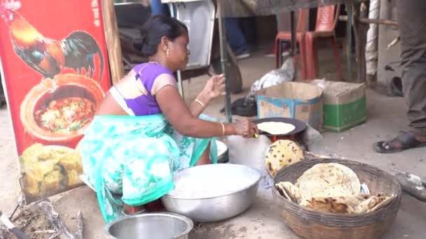 Nagpur Maharashtra Ινδια Ιανουαριου 2023 Άνθρωποι Φτιάχνουν Και Μαγειρεύουν Φρέσκα — Αρχείο Βίντεο