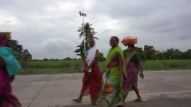 PANDHARPUR, MAHARASHTRA, INDIA, 8 Temmuz 2022: Wari Palkhi Sohla, Wari Maharashtras 'ın yıllık en büyük hac yolculuğu.