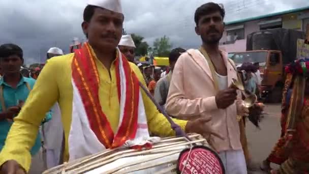 Pandharpur マハラシュトラ州 インド 2022年7月8日 Wari Palkhi Sohla Wari Maharashtras最大の年間巡礼 — ストック動画