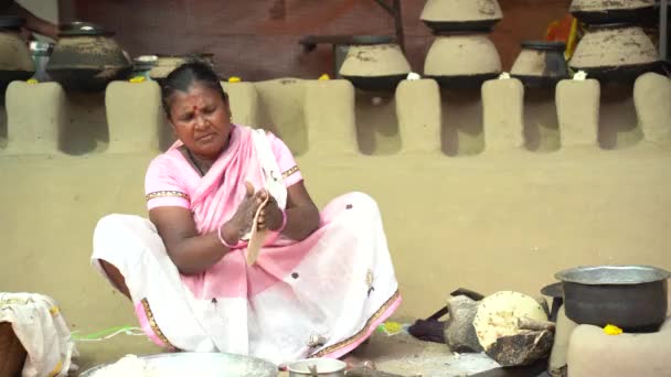 Nagpur Maharashtra India January 2023 Woman Making Cooking Baking Fresh — Stock Video