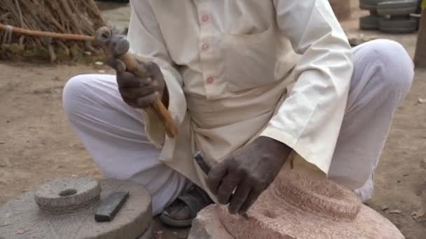 Nagpur Maharashtra India Enero 2023 Hombre Haciendo Trituradora Piedra Tradicional — Vídeos de Stock