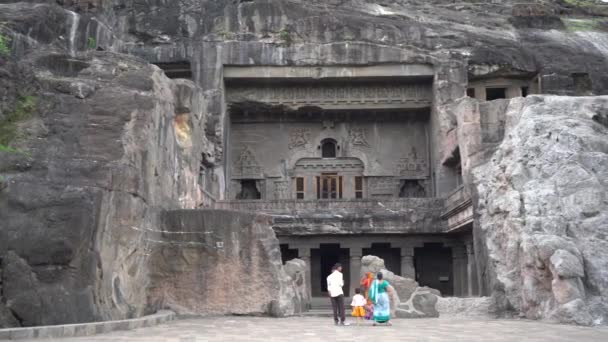 インドマハラシュトラ州アウランガバード2022年6月14日洞窟複合体における古代建築の詳細 — ストック動画