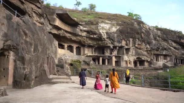 オーランガバード マハラシュトラ州 インド 2022年6月14日 古代エローラ洞窟複合体の驚くべき詳細 — ストック動画