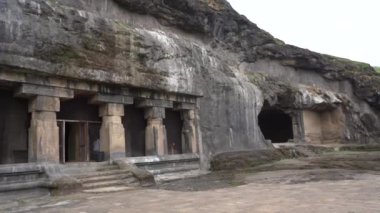 Aurangabad, Maharashtra, Hindistan - 14 Haziran 2022: Antik Ellora mağara kompleksinin inanılmaz detayları. 