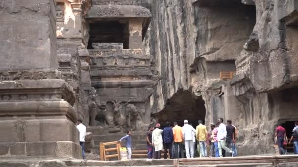 Aurangabad Maharashtra India Juni 2022 Toeristen Die Het Ellora Grottencomplex — Stockvideo