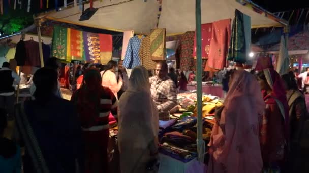 Khajuraho India Febrero 2022 Vendedor Ambulante Que Vende Varios Productos — Vídeo de stock