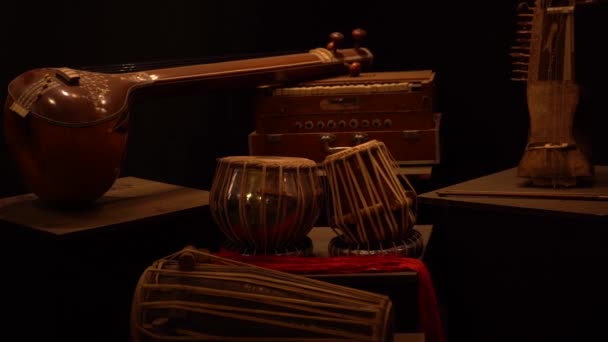 Instrumentos Musicais Étnicos Indianos — Vídeo de Stock
