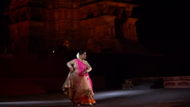 Khajuraho India February 2022 Dansere Utfører Klassisk Dans Dansefestivalen Khajuraho – stockvideo