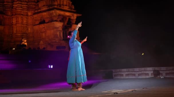 Khajuraho India Febrero 2022 Bailarines Realizan Danza Clásica Durante Festival — Vídeos de Stock