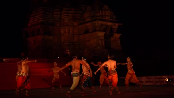 Khajuraho India Februari 2022 Dansers Voeren Klassieke Dans Tijdens Khajuraho — Stockvideo