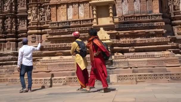 Khajuraho Madhya Pradesh India Maart 2022 Toeristisch Bezoek Wandelingen Rond — Stockvideo