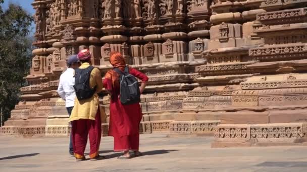Khajuraho Madhya Pradesh Indien März 2022 Touristenbesuche Und Spaziergänge Zum — Stockvideo