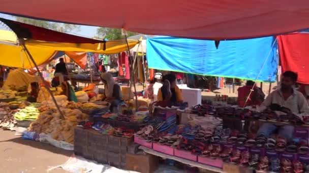 Alirajpur Madhya Pradesh India March 2022 Prodejce Prodává Různé Zboží — Stock video
