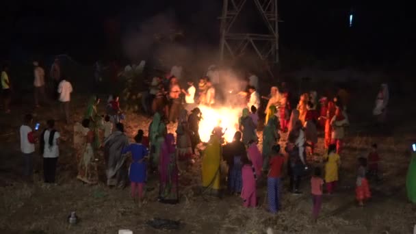 Narmada Gujarat India Μαρτίου 2022 Άνθρωποι Γιορτάζουν Μια Τελετή Στο — Αρχείο Βίντεο