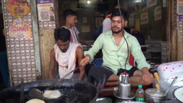 Vrindavan India September 2022 Local Market Vendors Devotee Streets Vrindavan — Stock Video