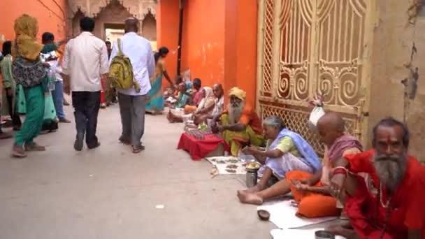 Vrindavan India September 2022 Pasar Lokal Vendor Dan Devotee Jalan — Stok Video
