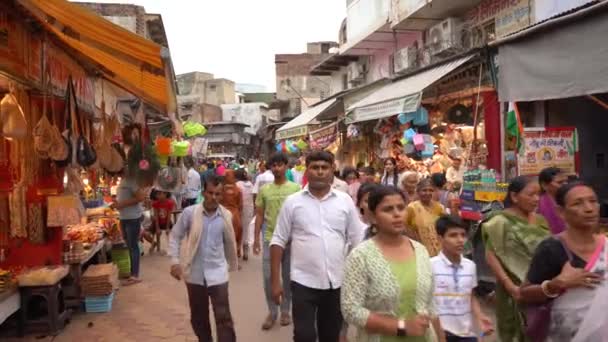 Vrindavan India September 2022 Lokale Markt Verkopers Toegewijde Straten Van — Stockvideo