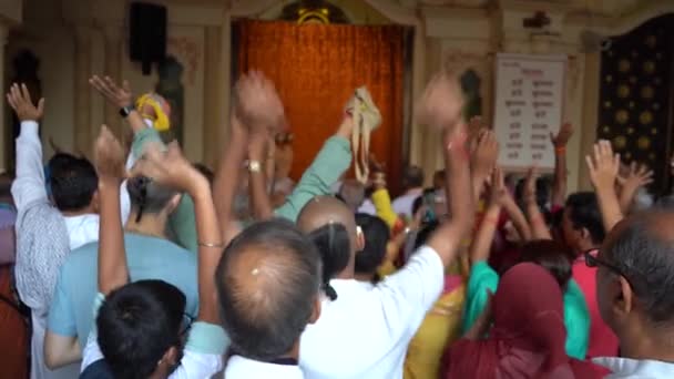 Vrindavan India September 2022 Toegewijde Die Kirtan Zingt Krishna Balarama — Stockvideo