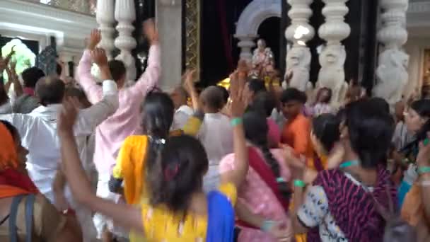 Vrindavan India September 2022 Toegewijde Die Kirtan Zingt Krishna Balarama — Stockvideo