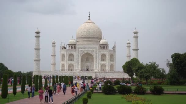 Agra Uttar Pradesh 2022 인도와 세계의 관광객들이 마할을 방문하고보고 마할은 — 비디오