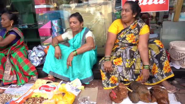 Sindhudurg Maharashtra Indien März 2023 Bäuerin Verkauft Verschiedene Waren Auf — Stockvideo