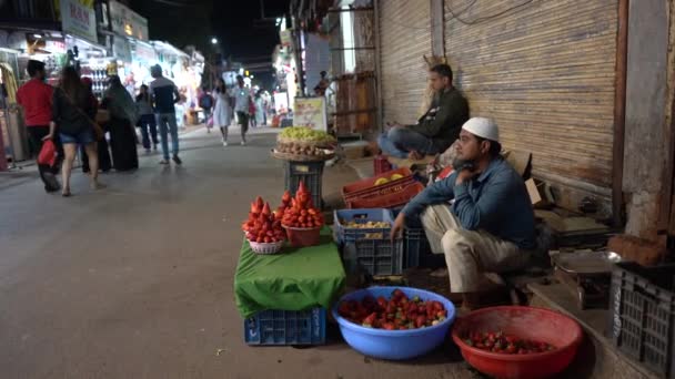 Mahabaleshwar Maharashtra India Марта 2023 Продавец Товаров Туристов Рынке Махабалешвар — стоковое видео