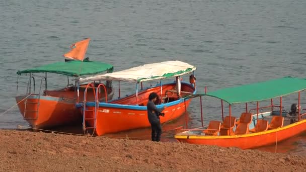 Mahabaleshwar Maharashtra India Marzo 2023 Turista Disfrutar Con Barco Madera — Vídeos de Stock