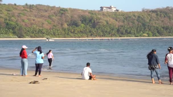 Malvan Maharashtra India Marca 2023 Turyści Cieszyć Się Zrelaksować Tropikalnej — Wideo stockowe