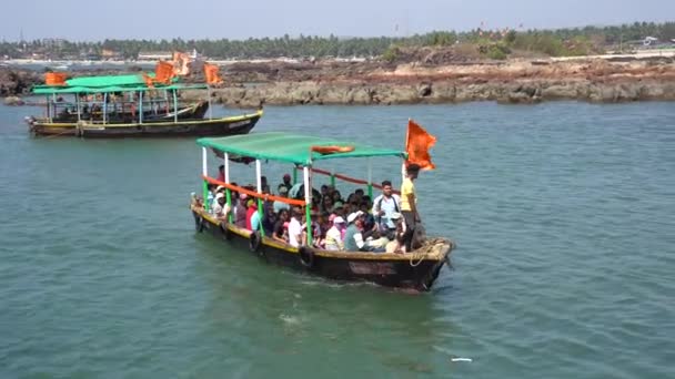 Malvan Maharashtra India March 2023 Turiștii Care Călătoresc Barca Pentru — Videoclip de stoc