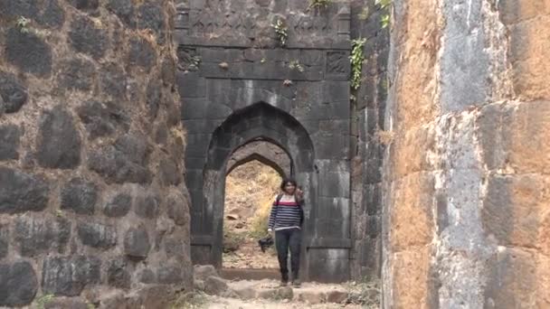 Τουριστικός Στο Φρούριο Pratapgad Maharashtra Ινδία — Αρχείο Βίντεο