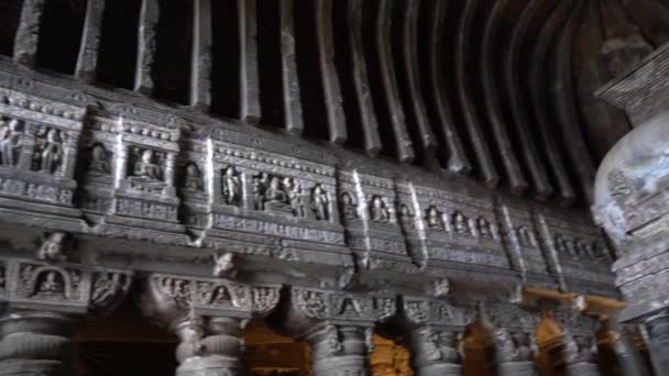 Ajanta Cave 26的内部 Cave 26是位于印度马哈拉施特拉邦 联合国教科文组织世界遗产所在地的一个带有Vihara设计元素的礼拜大厅 — 图库视频影像