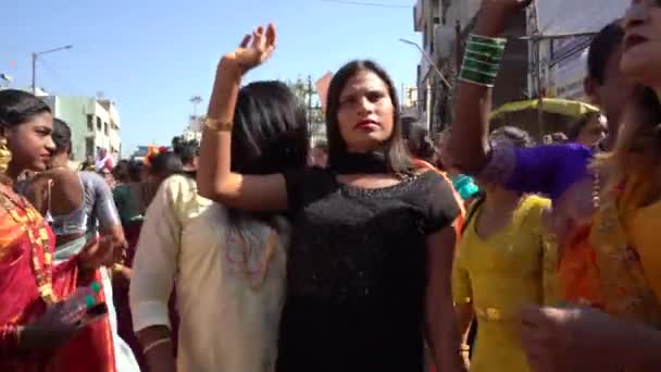 Amravati Maharashtra Índia Janeiro 2023 Hijra Transgêneros Dançando Rua Durante — Vídeo de Stock