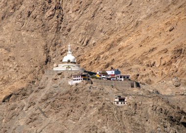Shanti stupa, Budist Stupa, Leh yakınlarında Barış Pagoda, Ladakh, Hindistan