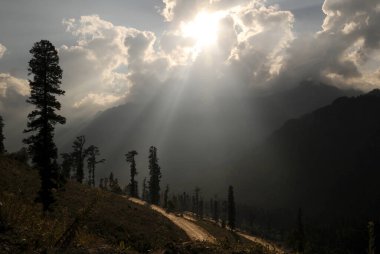 Himalayalar, Ladakh, Hindistan 'daki Himalaya Manali-Leh otoyolu.