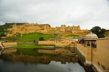 Amer veya Amber kalesi, Jaipur, Rajasthan, Hindistan 'da ünlü bir turizm merkezi, UNESCO Dünya Mirası sahası.