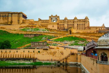 Amer veya Amber kalesi, Jaipur, Rajasthan, Hindistan 'da ünlü bir turizm merkezi, UNESCO Dünya Mirası sahası.