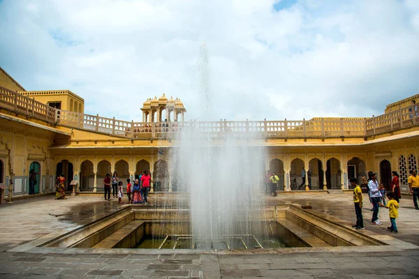 Hawa Mahal Belsejében Egy Szökőkúttal Szelek Palotája Jaipur Rajasthan India — Stock Fotó