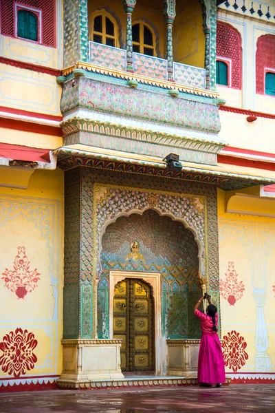 Indiase Jonge Vrouw Stad Paleis Jaipur Rajasthan Staat India — Stockfoto