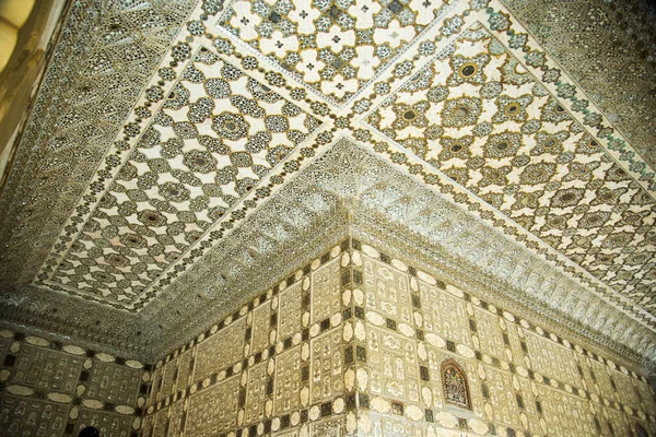 Detail Zdobené Uvnitř Pevnosti Amber Unesco Světového Dědictví Jaipur Rajasthan — Stock fotografie