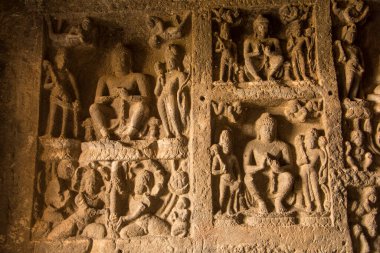 Aurangabad Mağaraları 'ndaki Buda Heykeli, Hindistan, Maharashtra, Aurangabad' da 2. yüzyıldan kalma kaya kesimli Budist mağara anıtlarıdır..